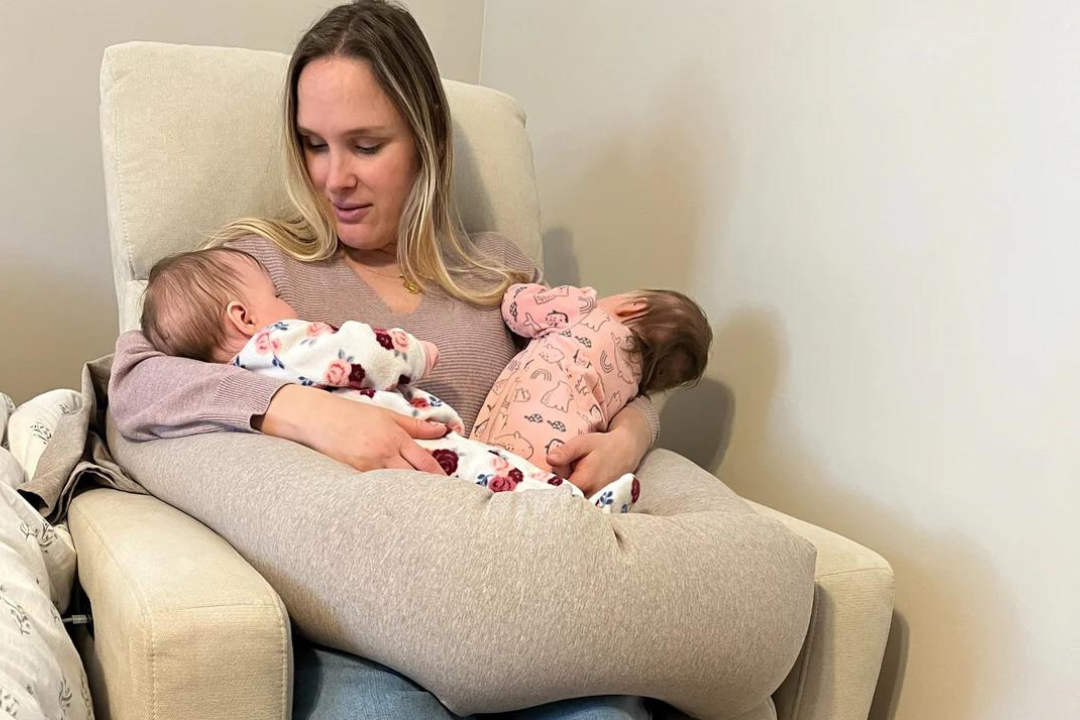 mom nursing twins with bbhugme pillow